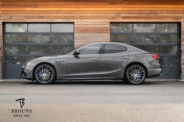 Occasion Maserati Ghibli GranLusso 331 PK (243 kW) 2021 Grijs Sedan