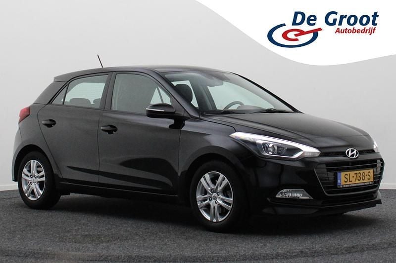 Zwart Gebruikt 2018 Hyundai i20 Comfort Hatchback | € 9.950 (Goede deal) - Afbeelding 1/4