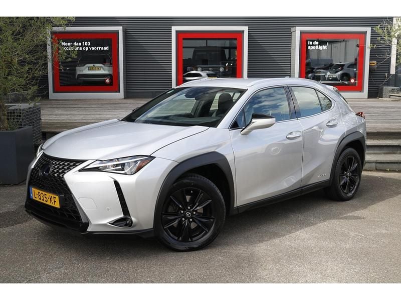 Grijs, metallic lak Gebruikt 2020 Lexus UX Business Edition SUV | € 25.950 (Eerlijke prijs) - Afbeelding 1/4