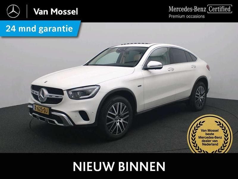 Wit Occasion 2020 Mercedes GLC300e Business Coupé | € 39.945 (Goede deal) - Afbeelding 1/4