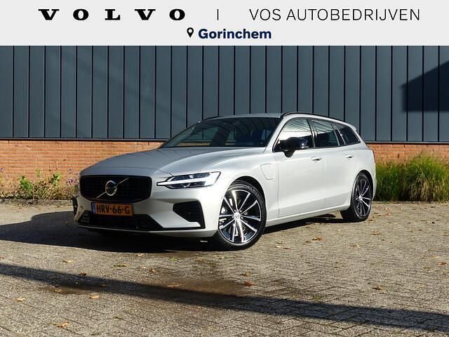 Grijs Gebruikt 2025 Volvo V60 Plus Stationwagen | € 50.950 (Eerlijke prijs) - Afbeelding 1/4