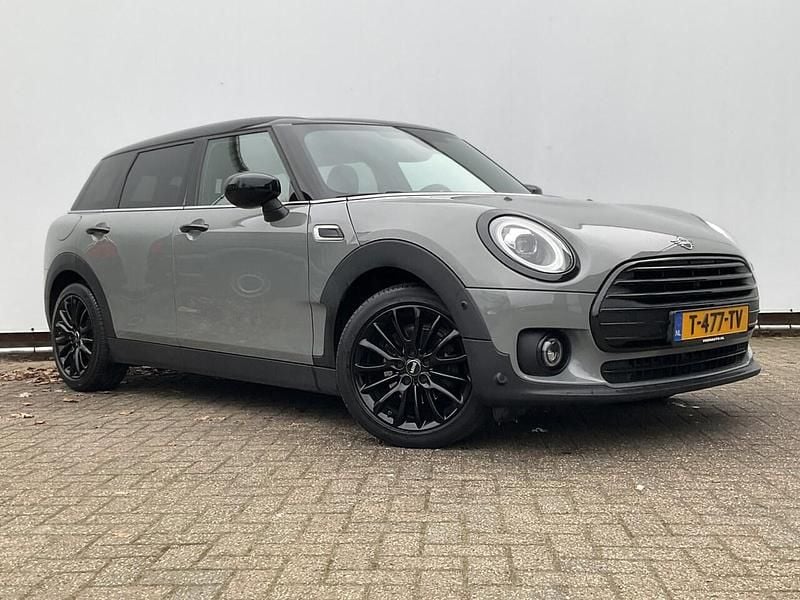 Grijs (metallic) Occasion 2020 Mini One Clubman Chili Stationwagen | € 21.895 (Eerlijke prijs) - Afbeelding 1/4