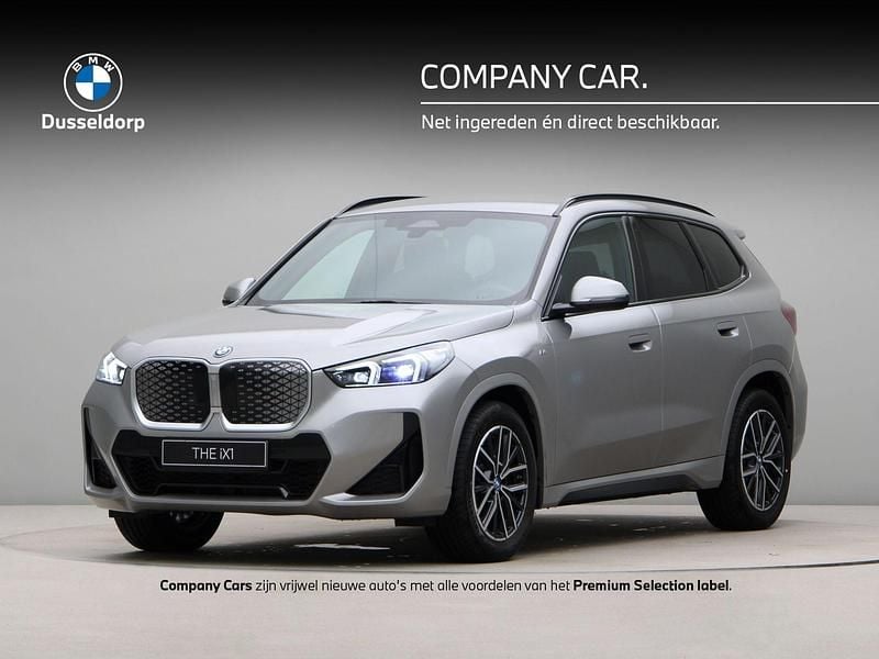 Grijs Gebruikt 2025 BMW iX1 M Sport SUV | € 57.000 (Goede deal) - Afbeelding 1/4