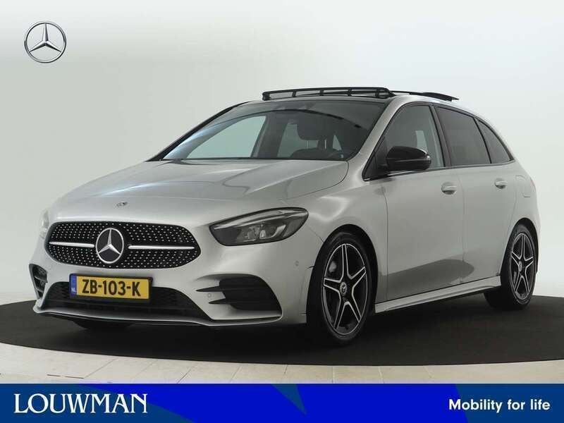 775 iridiumzilver (licht grijs metallic) Gebruikt 2019 Mercedes B180 AMG MPV | € 27.450 (Eerlijke prijs) - Afbeelding 1/3