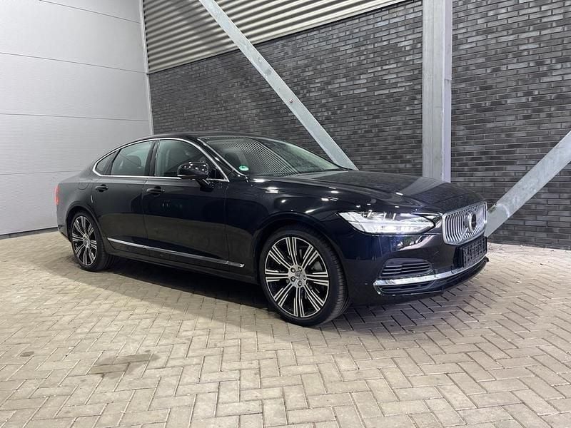 Zwart Gebruikt 2023 Volvo S90 Plus Sedan | € 44.800 (Eerlijke prijs) - Afbeelding 1/1