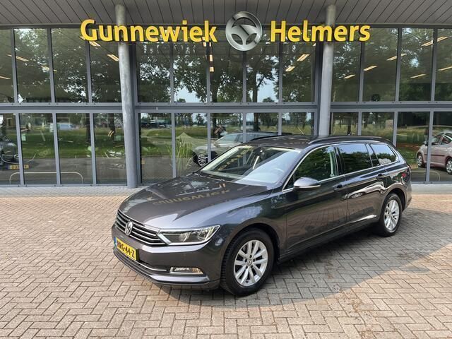 Grijs Gebruikt 2018 VW Passat Comfortline Stationwagen | € 18.345 (Goede deal) - Afbeelding 1/4