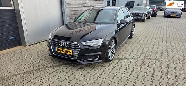 Zwart Gebruikt 2016 Audi A4 Sport Stationwagen | € 16.500 (Eerlijke prijs) - Afbeelding 1/4