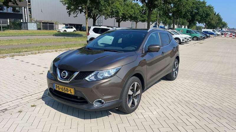 Bruin, metallic lak Gebruikt 2017 Nissan Qashqai 360º SUV | € 14.450 (Goede deal) - Afbeelding 1/4