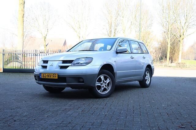 Occasion Mitsubishi Outlander Comfort Edition 136 PK (100 kW) 2003 Grijs SUV