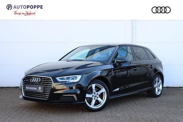 Zwart Gebruikt 2020 Audi A3 Sportback Sport Hatchback | € 22.950 (Super prijs) - Afbeelding 1/4