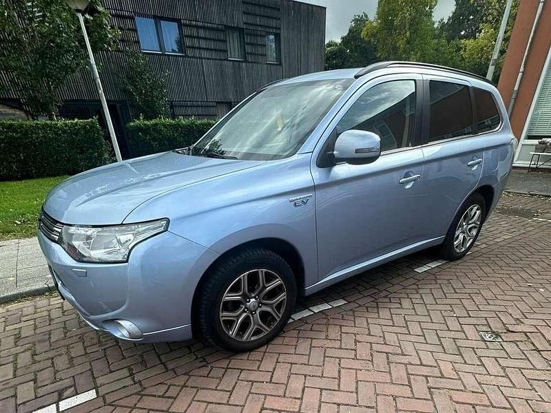 Occasion Mitsubishi Outlander Instyle 121 PK (88 kW) 2013 Blauw SUV