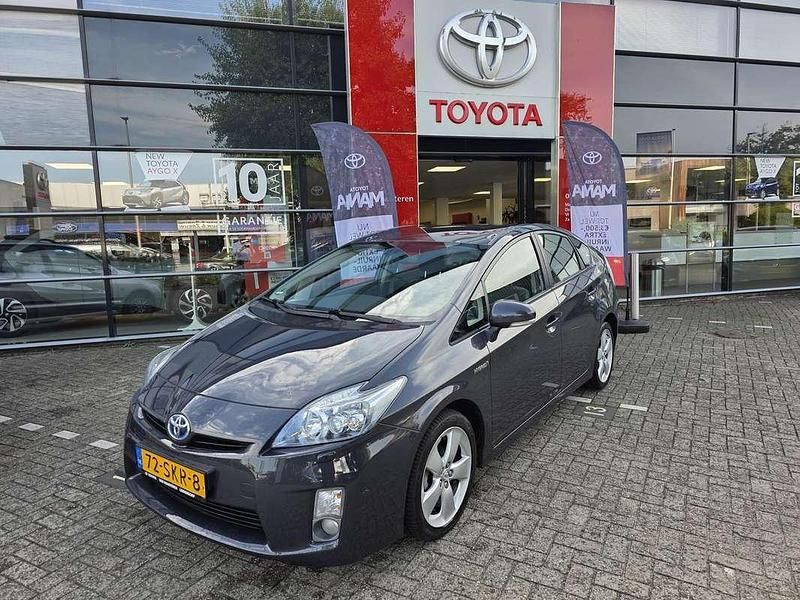 Grijs Gebruikt 2011 Toyota Prius Hatchback | € 9.900 (Eerlijke prijs) - Afbeelding 1/4