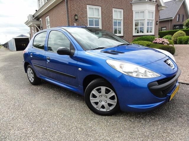 Blauw Gebruikt 2010 Peugeot 206+ Hatchback | € 3.245 (Iets duurder) - Afbeelding 1/4