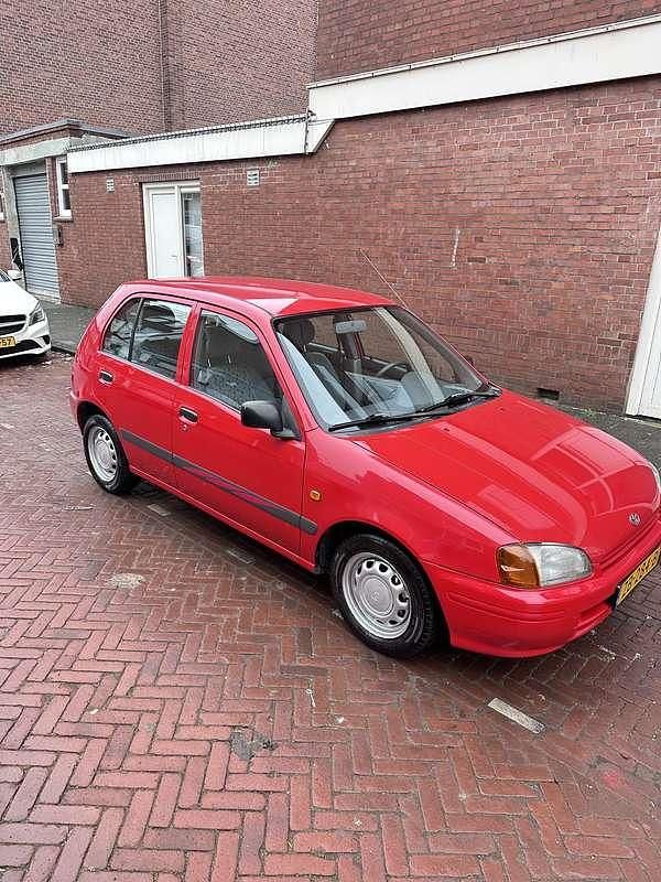 Occasion 1997 Toyota Starlet Hatchback | € 2.850 (Eerlijke prijs) - Afbeelding 1/4