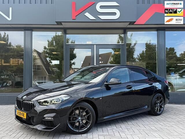 Zwart Gebruikt 2020 BMW 218 Executive Coupé | € 25.450 (Eerlijke prijs) - Afbeelding 1/4