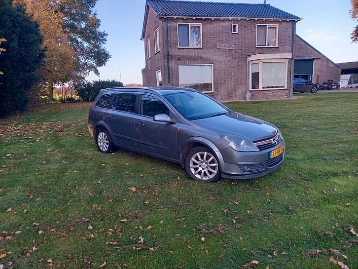 Gebruikt 2005 Opel Astra Stationwagen | € 1.099 (Eerlijke prijs) - Afbeelding 1/4