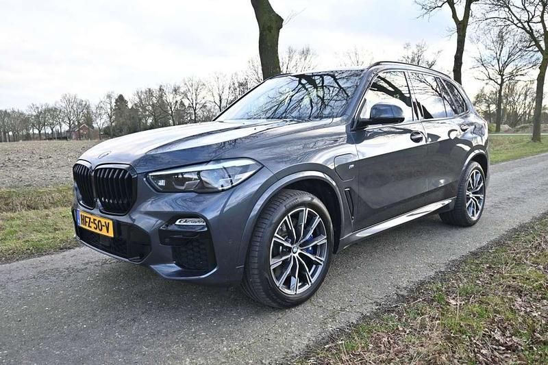 Grijs, metallic lak Occasion 2020 BMW X5 M Sport SUV | € 51.995 (Eerlijke prijs) - Afbeelding 1/4