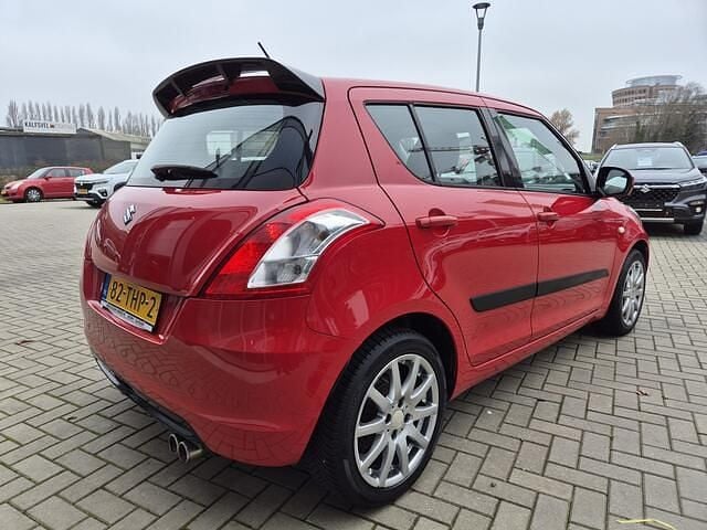Occasion Suzuki Swift Comfort 94 PK (69 kW) 2012 Rood Hatchback