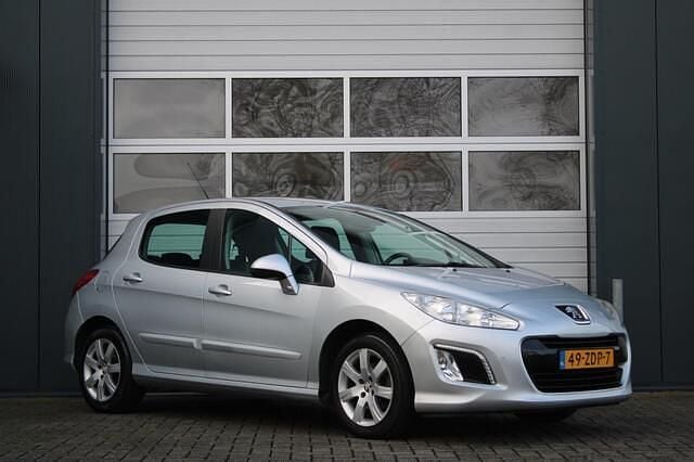 Grijs Gebruikt 2012 Peugeot 308 Active Hatchback | € 3.999 (Eerlijke prijs) - Afbeelding 1/4