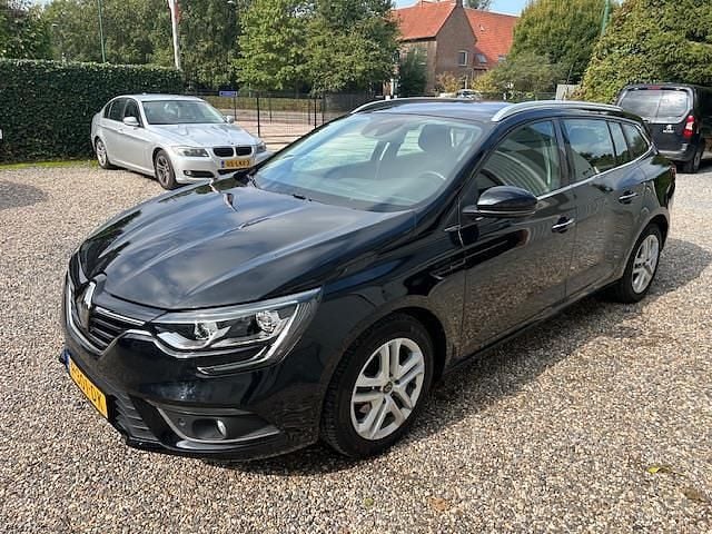 Zwart Gebruikt 2019 Renault Mégane GrandTour LIMITED Stationwagen | € 9.445 (Super prijs) - Afbeelding 1/4
