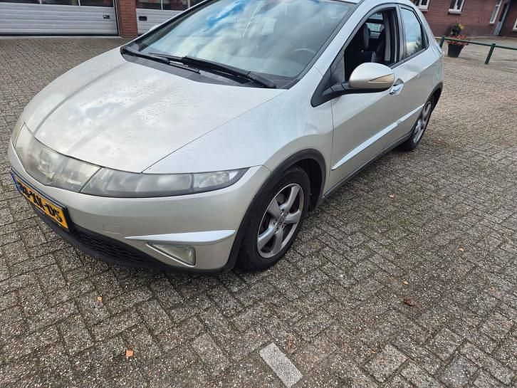 Gebruikt 2007 Honda Civic Coupé | € 2.750 (Iets duurder) - Afbeelding 1/4