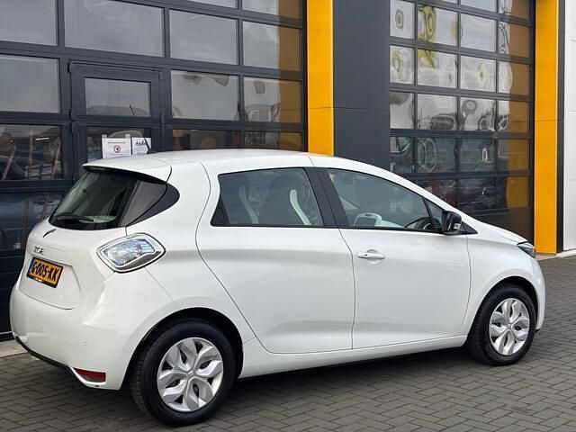 Occasion Renault Zoe Life 80 kW (109 PK) 2019 Wit Hatchback