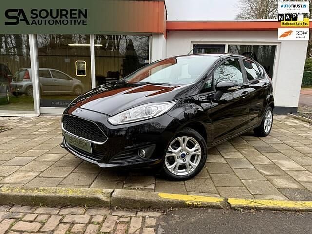 Zwart Occasion 2017 Ford Fiesta Style Hatchback | € 7.450 (Eerlijke prijs) - Afbeelding 1/4