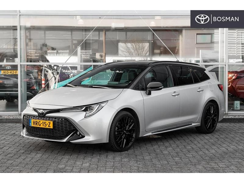 Grijs Occasion 2023 Toyota Corolla Sport Stationwagen | € 27.950 (Eerlijke prijs) - Afbeelding 1/4