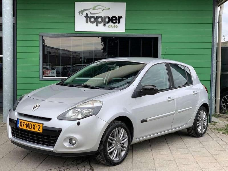 Grijs Gebruikt 2010 Renault Clio II Hatchback | € 4.950 (Iets duurder) - Afbeelding 1/4