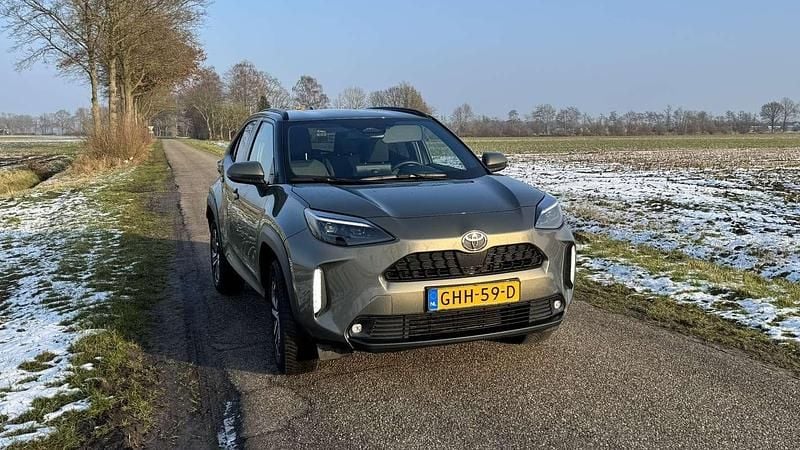 Groen Occasion 2024 Toyota Yaris Plus MPV | € 22.500 (Super prijs) - Afbeelding 1/4