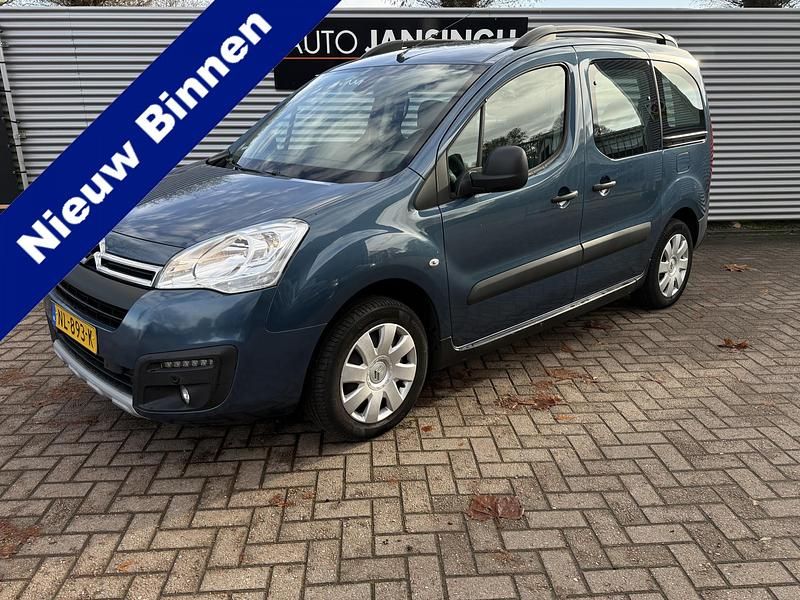 Blauw Gebruikt 2017 Citroën Berlingo XTR MPV | € 11.945 (Eerlijke prijs) - Afbeelding 1/4