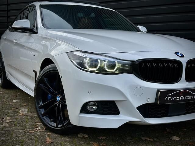 Occasion BMW 330 M Sport 252 PK (185 kW) 2017 Wit / alpinweiss iii (300) Hatchback
