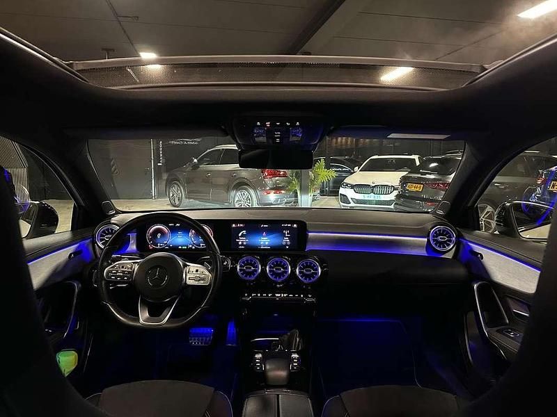Occasion Mercedes A250 AMG line 160 PK (117 kW) 2021 Wit Hatchback