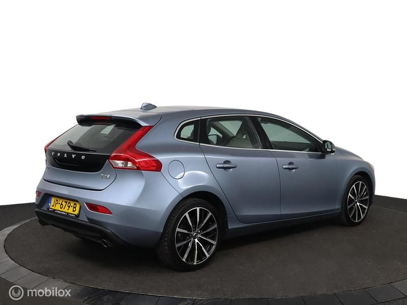 Occasion Volvo V40 191 PK (140 kW) 2016 Blauw (metallic) Hatchback