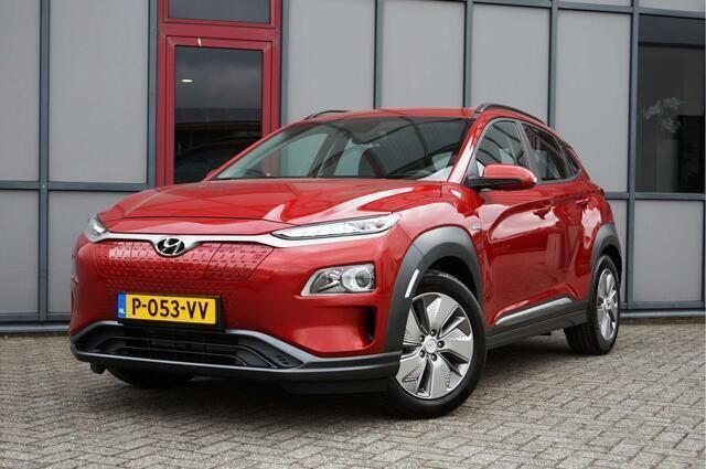 Rood, metallic lak Gebruikt 2021 Hyundai Kona Comfort SUV | € 16.900 (Super prijs) - Afbeelding 1/4