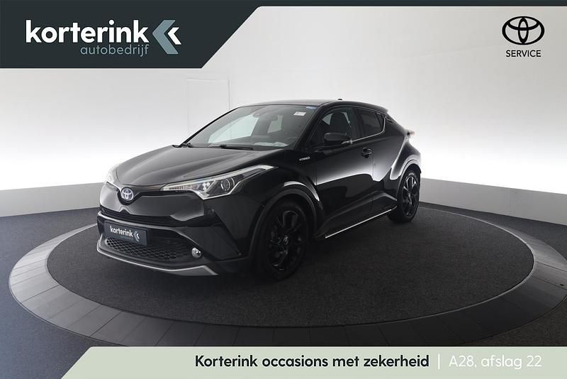 Zwart Gebruikt 2019 Toyota C-HR+ Executive SUV | € 23.950 - Afbeelding 1/4