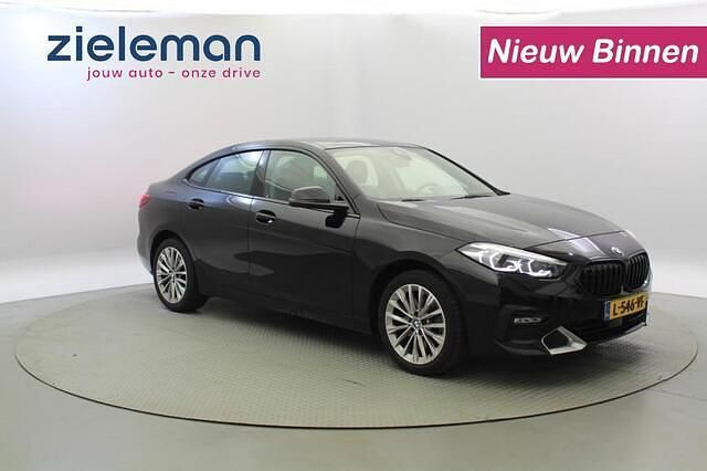 Zwart Gebruikt 2021 BMW 218 Comfort Edition Coupé | € 24.845 (Super prijs) - Afbeelding 1/4