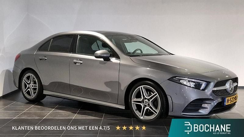 Grijs Gebruikt 2020 Mercedes A180 Business Sedan | € 27.240 - Afbeelding 1/4