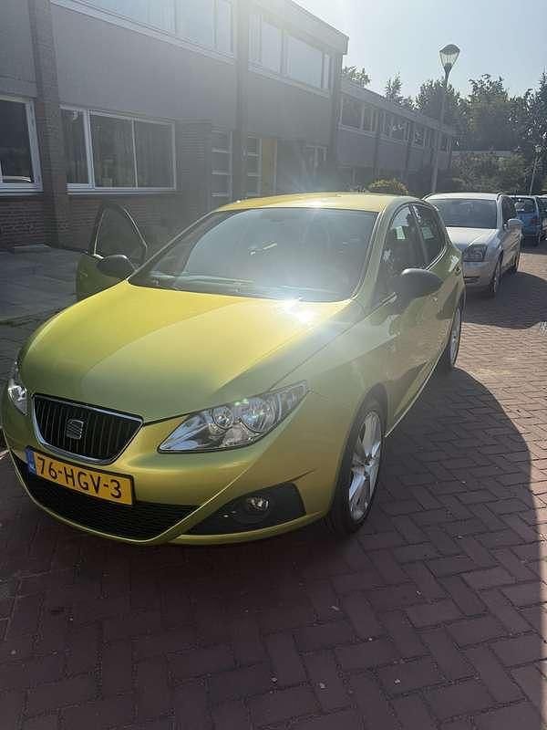 Geel Gebruikt 2008 Seat Ibiza Sport MPV | € 2.400 (Eerlijke prijs) - Afbeelding 1/4