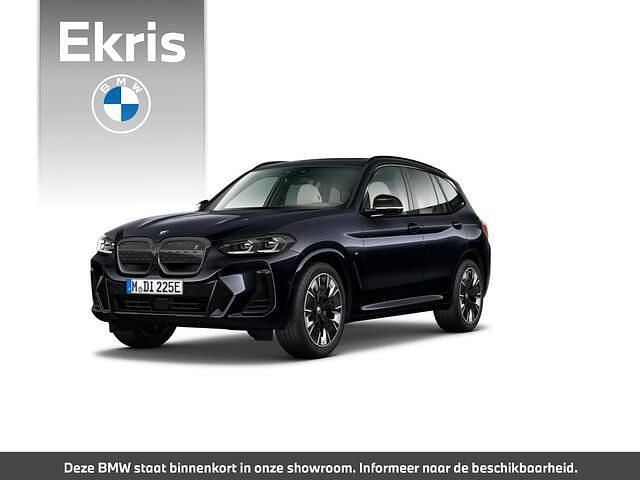 Zwart Nieuw 2025 BMW iX3 Executive SUV | € 79.413 - Afbeelding 1/4