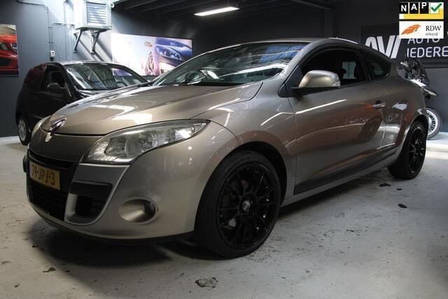 Beige Gebruikt 2009 Renault Mégane Coupé Dynamique Coupé | € 4.250 (Goede deal) - Afbeelding 1/4