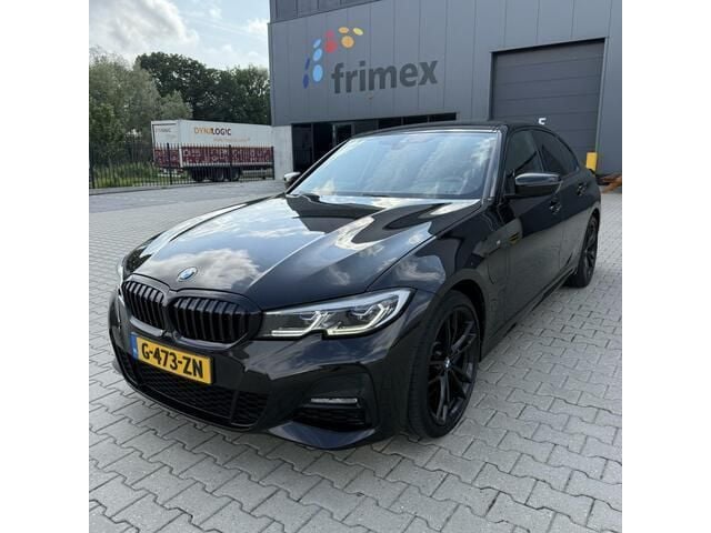 Zwart Gebruikt 2020 BMW 330 M Sport Sedan | € 23.950 (Eerlijke prijs) - Afbeelding 1/4