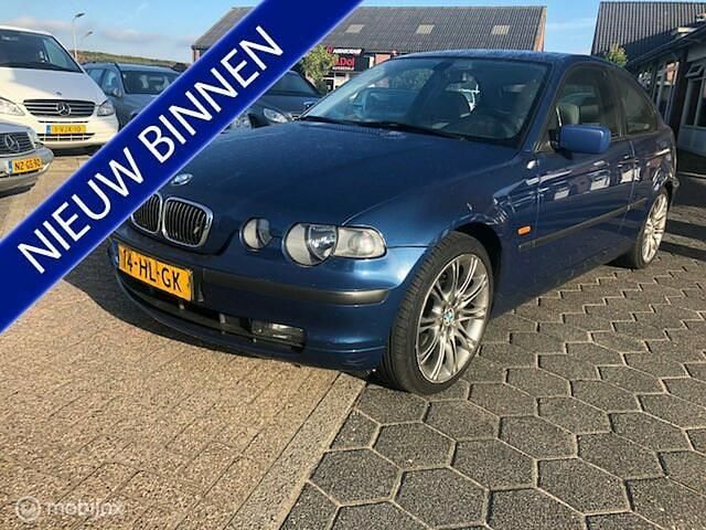 Blauw Gebruikt 2001 BMW 316 Executive Sedan | € 2.250 (Eerlijke prijs) - Afbeelding 1/4