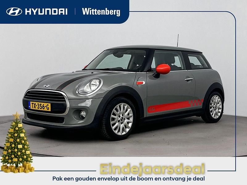 Grijs Gebruikt 2017 Mini Cooper Business Hatchback | € 11.899 (Eerlijke prijs) - Afbeelding 1/4