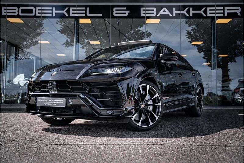Zwart Gebruikt 2021 Lamborghini Urus SUV | € 295.395 - Afbeelding 1/4