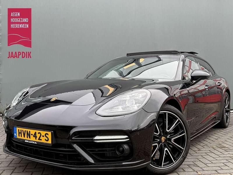 Zwart Occasion 2018 Porsche Panamera Sport Turismo Stationwagen | € 76.899 (Eerlijke prijs) - Afbeelding 1/3