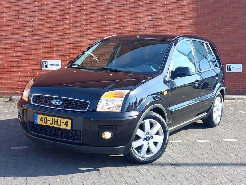 Zwart Gebruikt 2009 Ford Fusion Futura Hatchback | € 4.950 (Iets duurder) - Afbeelding 1/4