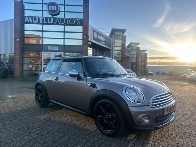 Grijs Occasion 2014 Mini ONE Hatchback | € 6.890 (Super prijs) - Afbeelding 1/4