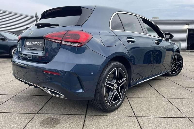 Occasion Mercedes A250 AMG line 218 PK (160 kW) 2022 Blauw Hatchback