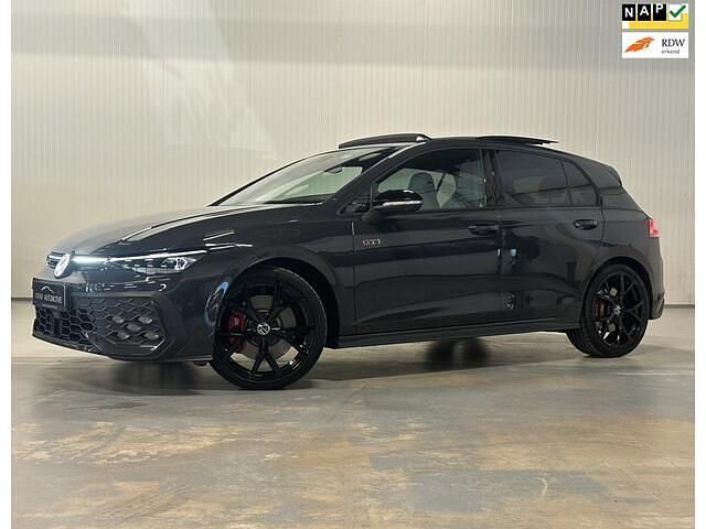 Grijs Gebruikt 2024 VW Golf VIII GTI Hatchback | € 48.950 (Eerlijke prijs) - Afbeelding 1/4